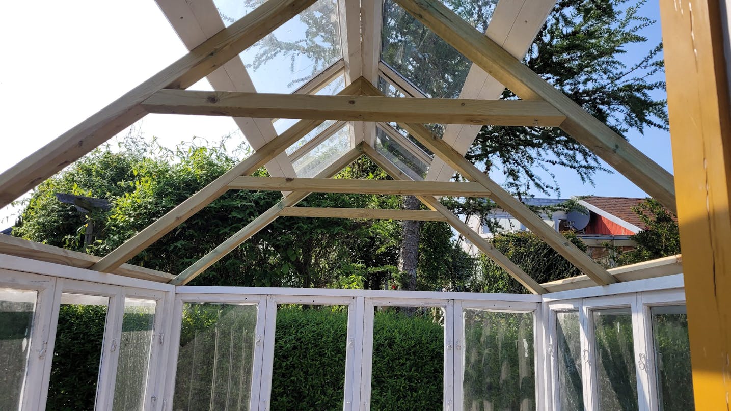 Orangeri av begagnade fönster Orangeri av begagnade fönster